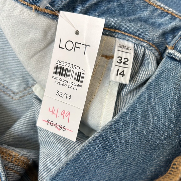 LOFT A-Line Denim Shorts in Classic Mid Wash - sz 32 - Picture 9 of 12
